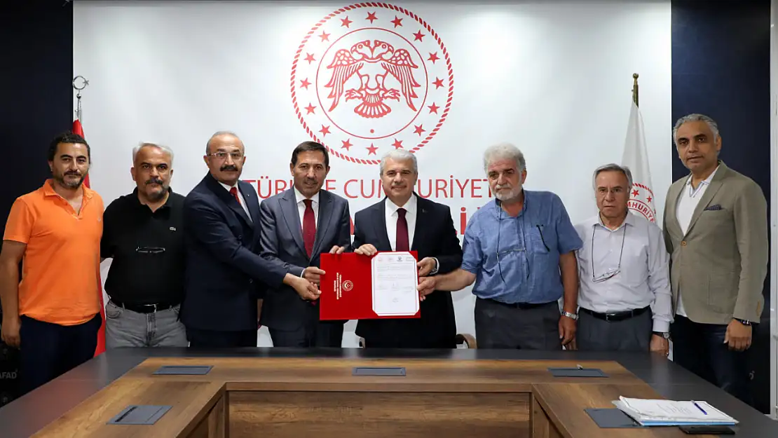 Konya'ya Yeni Huzurevi Müjdesi: 250 Kişilik Kapasite İçin İmzalar Atıldı