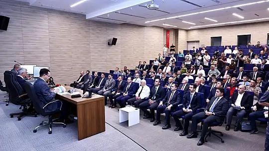 Kahramanmaraş'ta Yeniden İnşa Süreci Hız Kesmiyor: Valilik Açıkladı, Öncelik Su ve Kalıcı Konutlar!