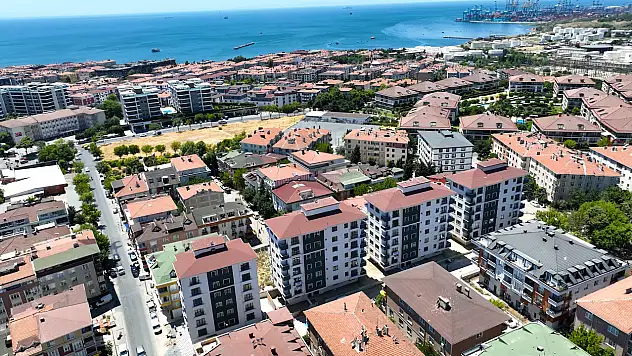 Bakan Kurum: Avcılar'da 40 Yıllık Site 'Yarısı Bizden' İle Yenilendi