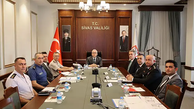 Sivas'ın Huzur ve Güvenliği İçin Kapsamlı Toplantı: Suç Oranlarında Düşüş, Aydınlatma Oranlarında Artış