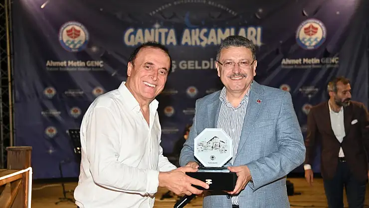 Ganita Akşamları Coşkusu Dorukta: Başkan Genç, 'Trabzon Yazı Dolu Dolu Yaşıyor'